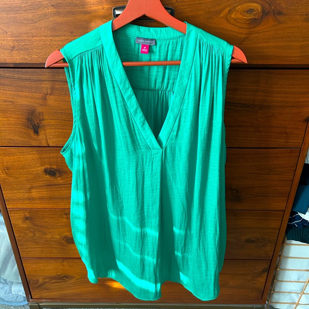 Vince Camuto 2x plus blouse green sleeveless